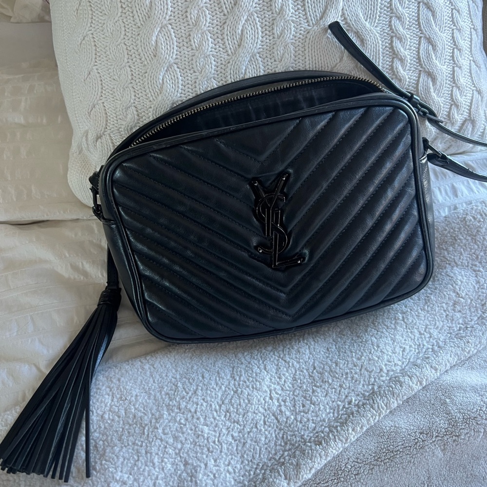 Poshmark Authenticated Lou Medium YSL Camera Bag Pocket Tassel Quilted Leather
